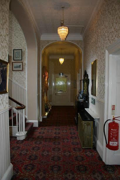 Frognel Hall Торки Екстериор снимка